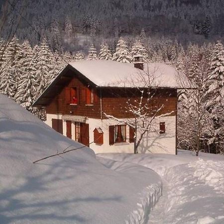Charming Chalet In Ventron With Terrace Exterior foto